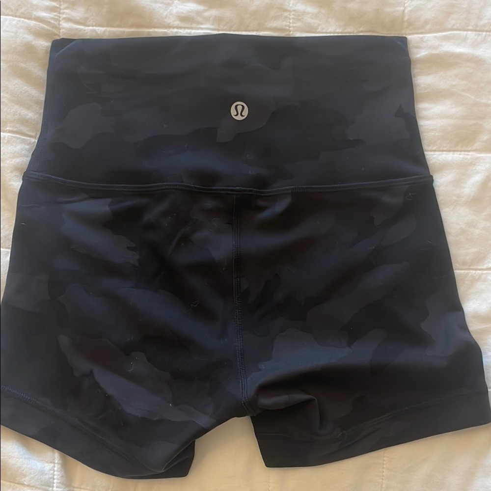 Lululemon Black Camo Align High Rise Short 4” - Size 4